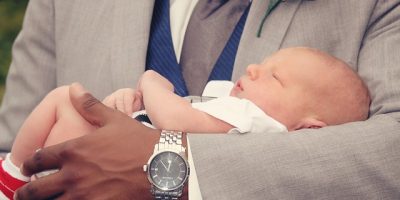 Habiller bébé pour son baptême : les astuces